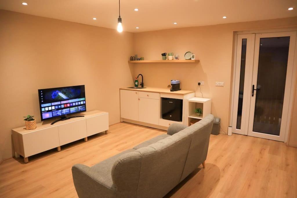 Modern Studio Apartment In Cashel Кашел Екстер'єр фото