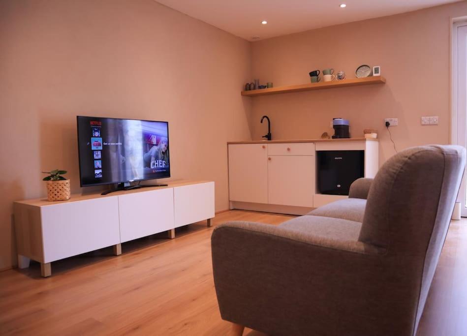Modern Studio Apartment In Cashel Кашел Екстер'єр фото
